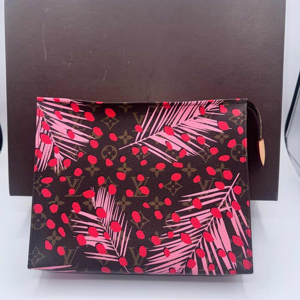 NEW SUPER RARE Louis Vuitton JUNGLE DOTS TOILETRY 26 Pouch Pouchette